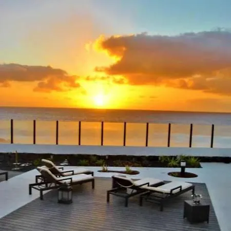 Apartamento Playa Blanca Sleeps 6 Wifi *